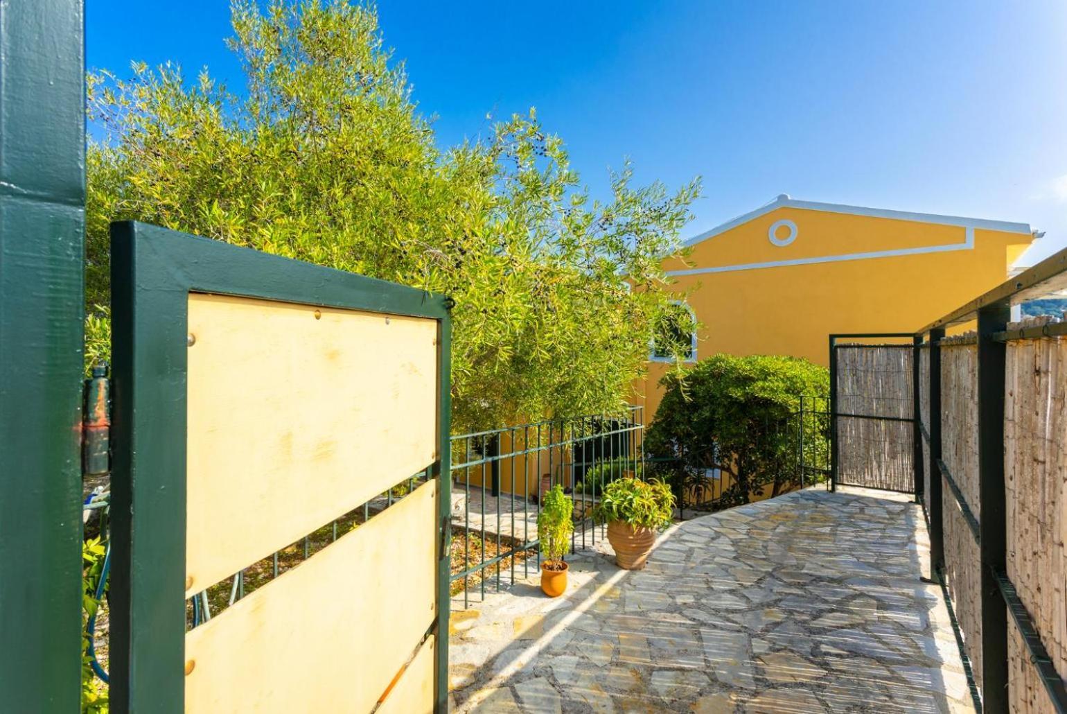 Villa Katerina à Dalietátika Extérieur photo